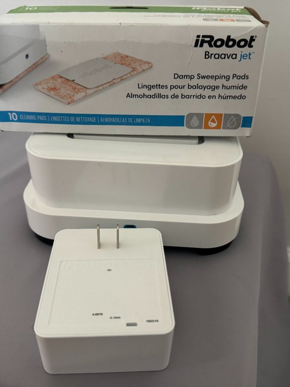 🌟 iRobot Braava Jet 240 Robot Mop + Damp Sweeping Pads 🌟